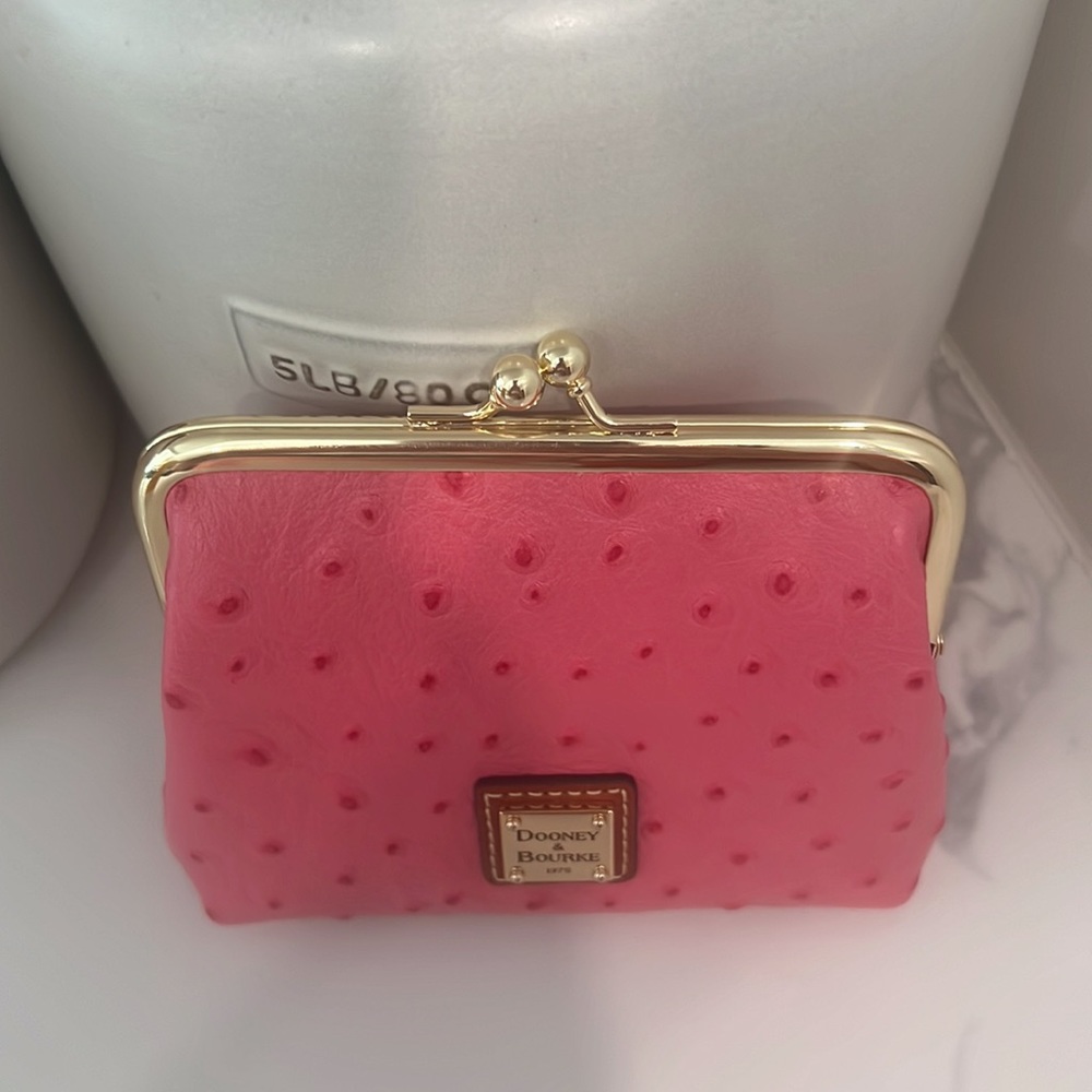 Cute!! 👛 Dooney & Bourke Kisslock Wallet! - Picture 16 of 16